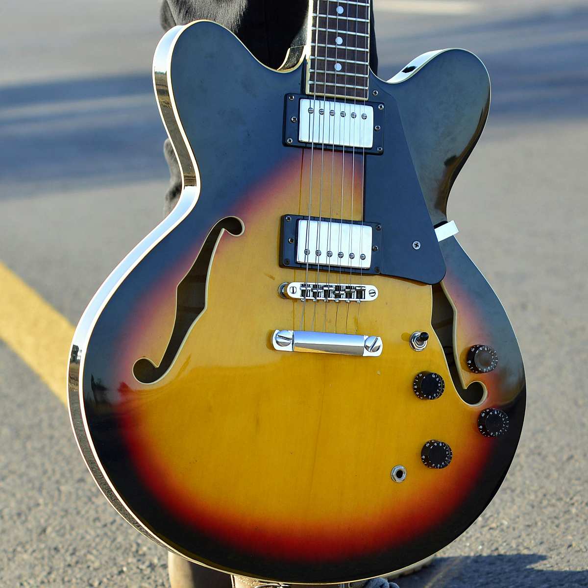 Epiphone ES-335 Vintage Sunburst electric guitar