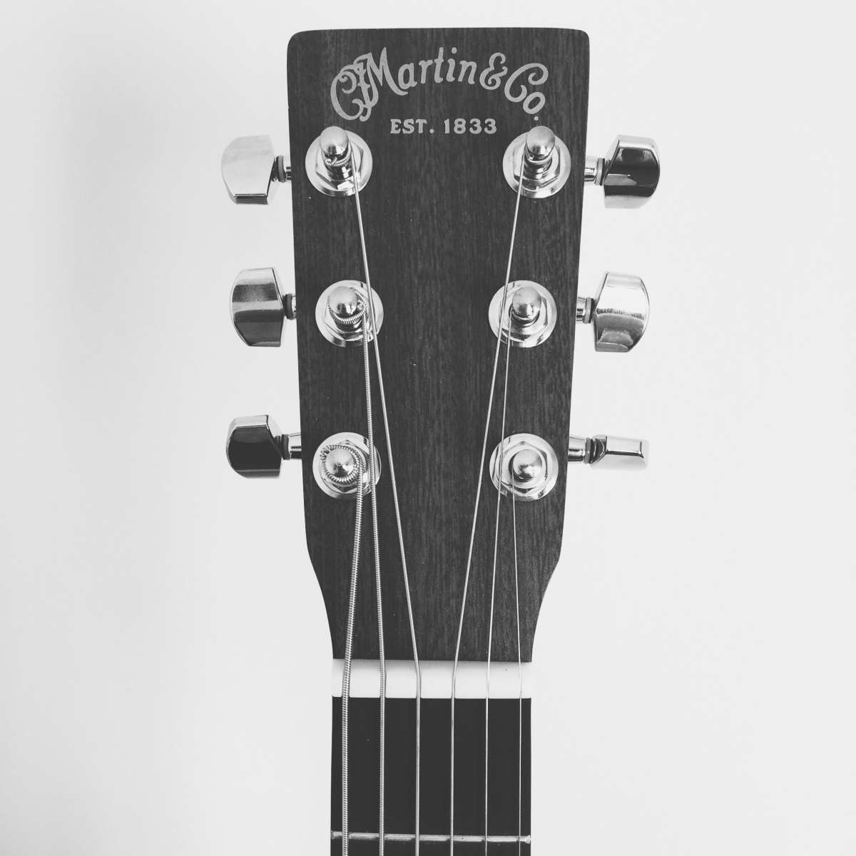 Martin OM-28 Golden Era headstock