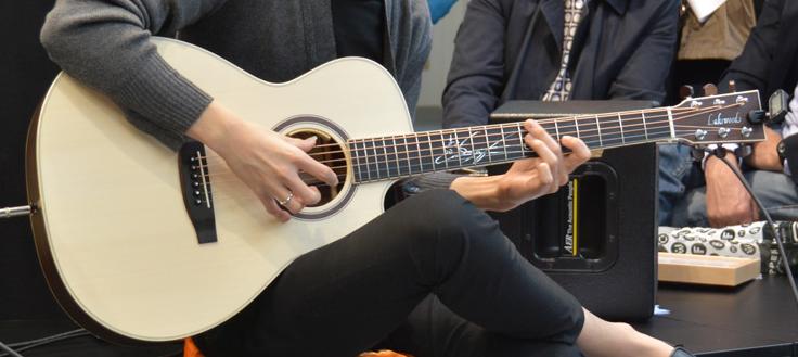 Sungha Jung playing the signature model